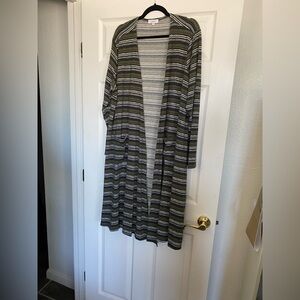 Likw new LuLaRoe Sarah